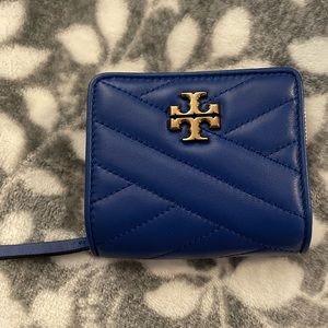 Tory Burch Kira Chevron Bi-Fold Wallet in Nautical Blue